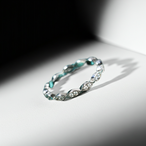 Oval women Crystal-look Engagement Wedding Band